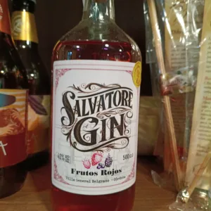 Gin Salvatore Frutos rojos x 500
